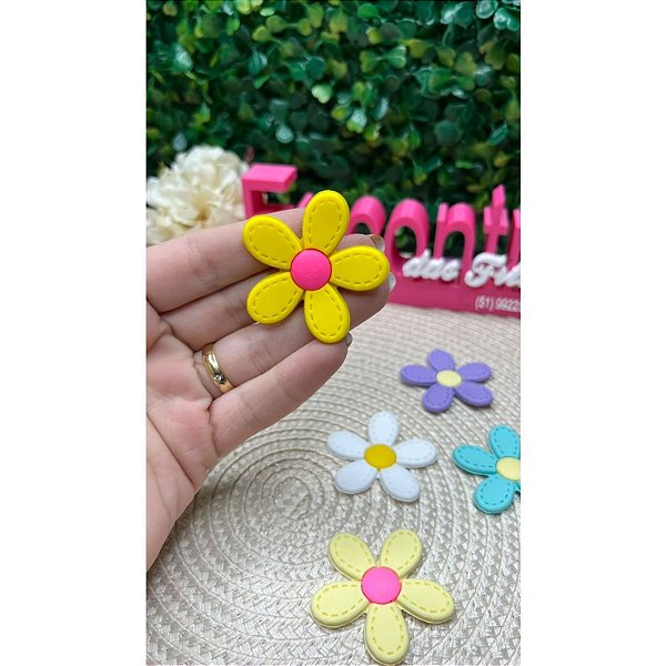 Aplique Emborrachado Flor com Pesponto Amarela- Unidade