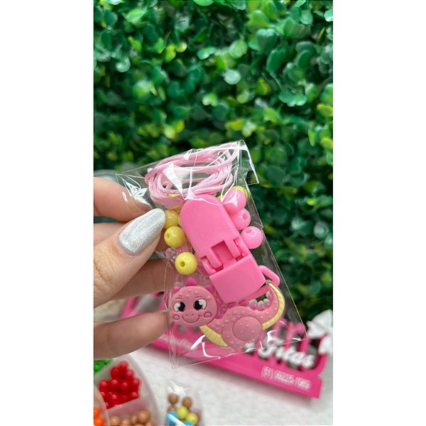 Kit Medida Certa de Prendedor de Chupeta Dinossauro Rosa