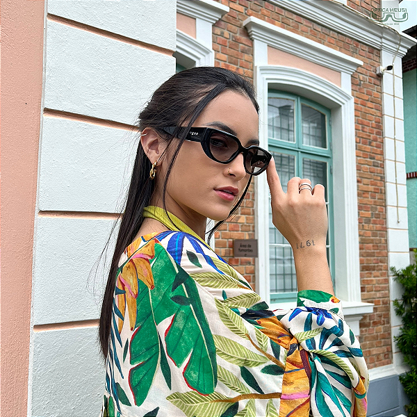 VOGUE BY HAILEY BIEBER VO5438