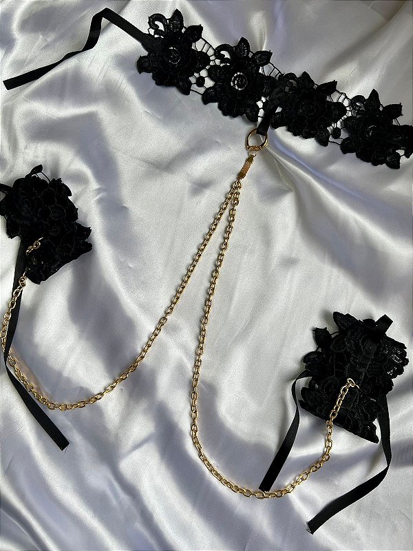 Coleira Erótica com algemas Em Guipir