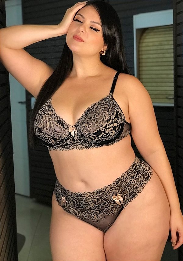 New Essence Preto com Dourado