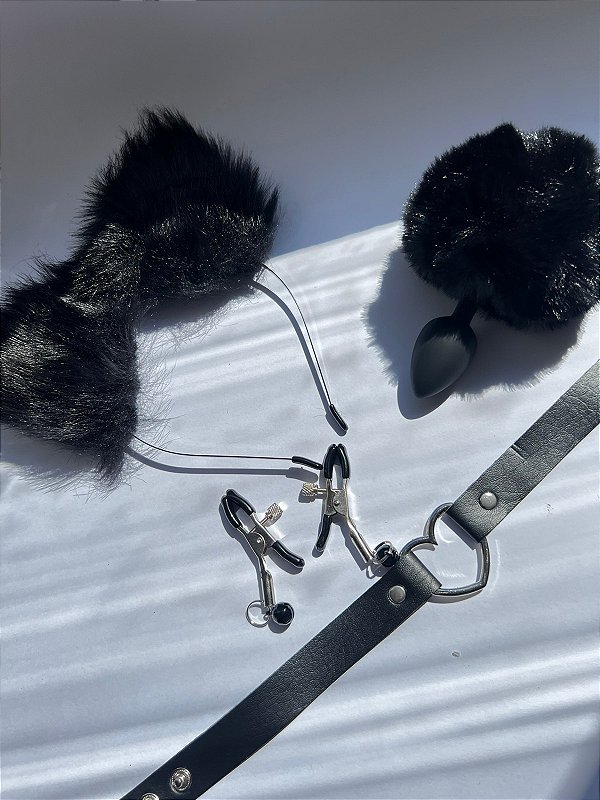 Coleção Fetiches - Kit Fet 2.0  - Plug de pompom + Tiara de Orelhas + Grampos para os seios  + Gargantilha - Preto