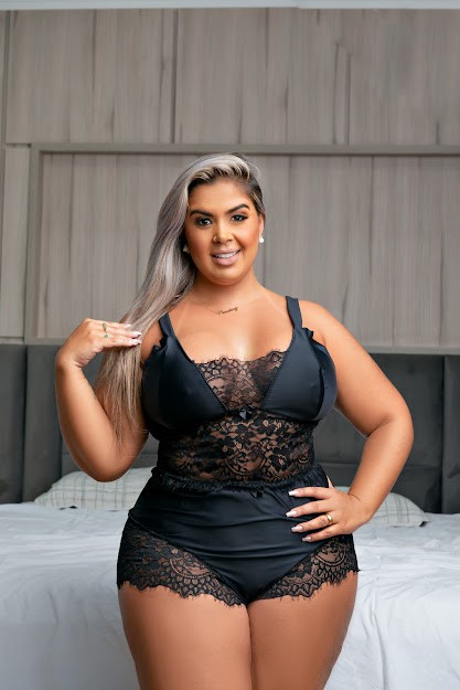 Short Doll Em Microfibra Acetinada E Renda - Preto