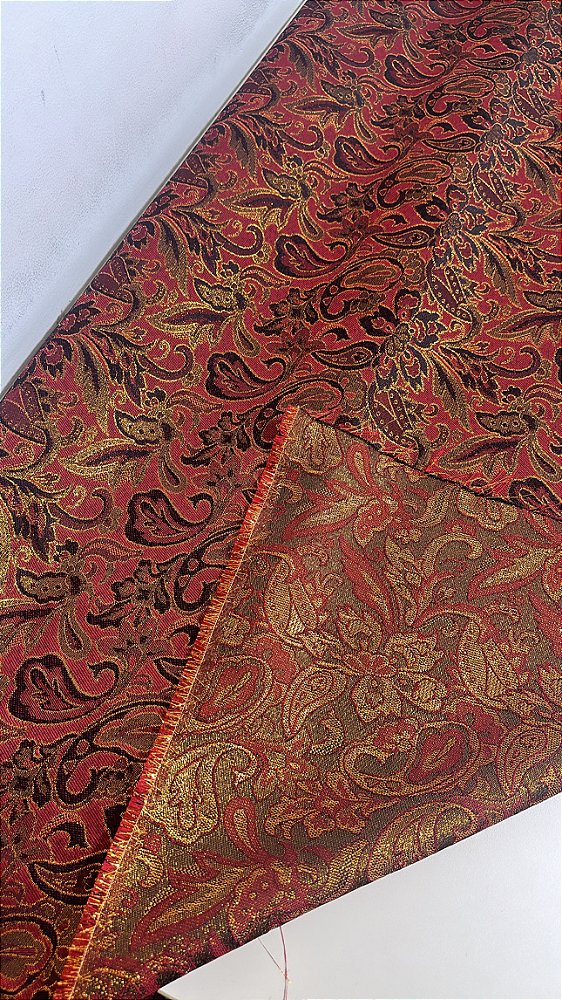 Jacquard Cobre com vermelho e preto
