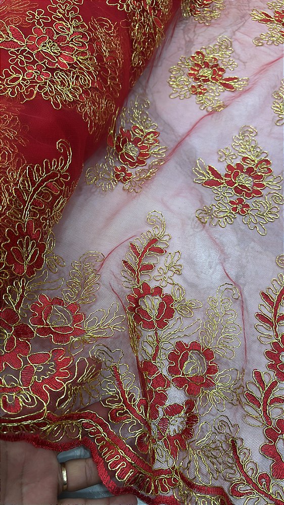 Tule Vermelho com Dourado Luxo