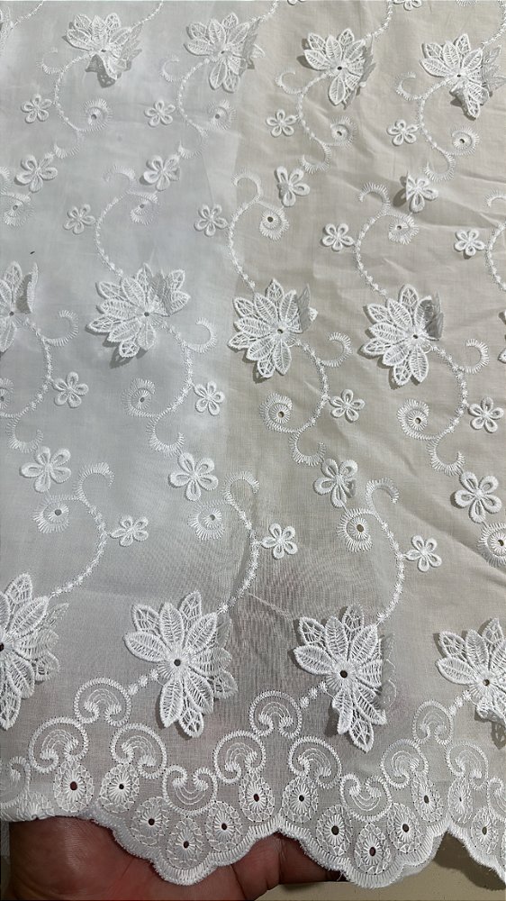 Lesse Branco Bordado 3D