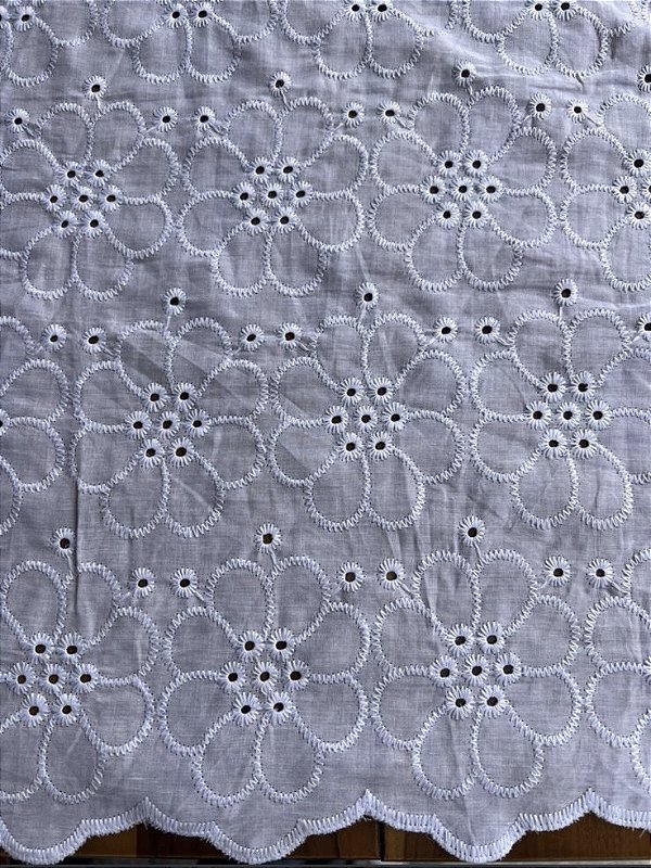 Lesse Branco Bordado