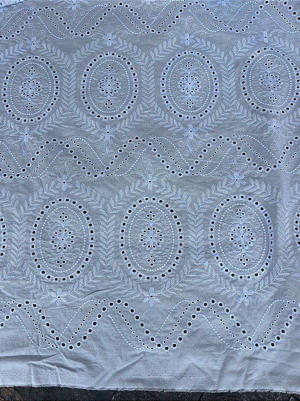 Lesse Branco Bordado