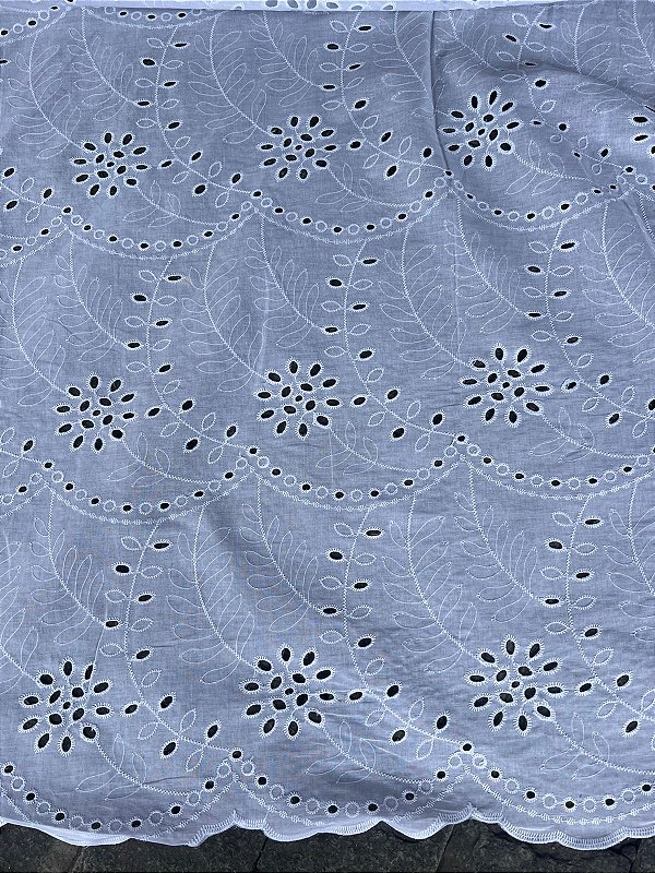 Lesse Branco Bordado