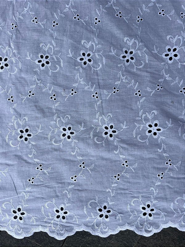 Lesse Branco Bordado