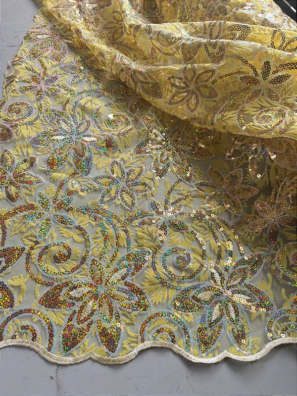 Africano Amarelo com Dourado Bordado*