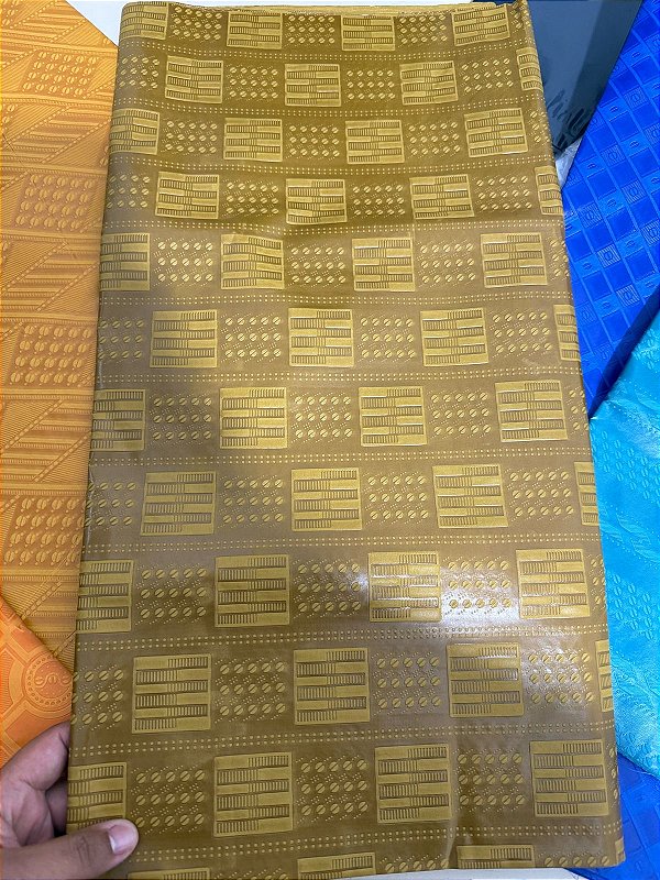 Guini Dourado Escuro