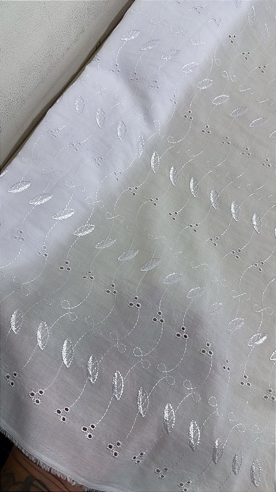 Lesse Branco Bordado