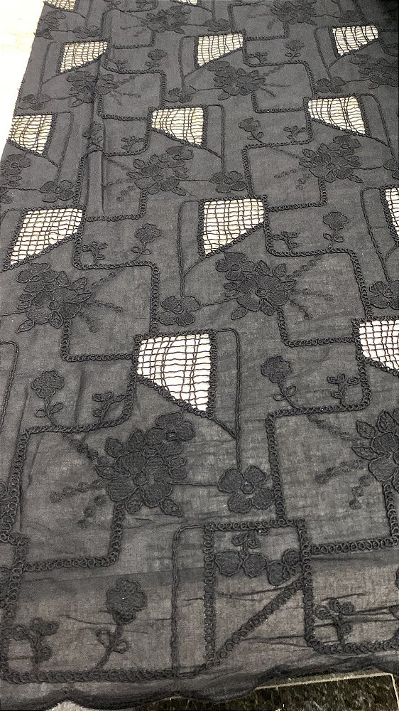 Rechilieu Preto Bordado