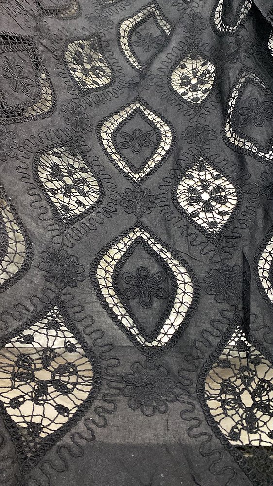 Rechilieu Preto Bordado