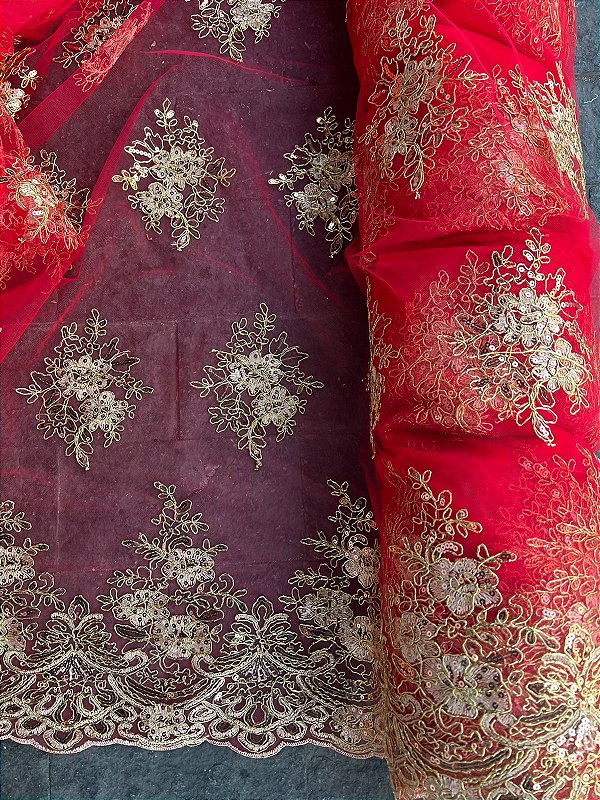 Tule Vermelho com Dourado Bordado