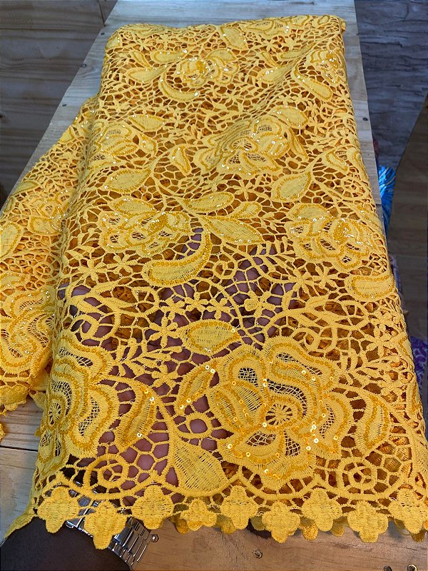 Africano Amarelo Luxo