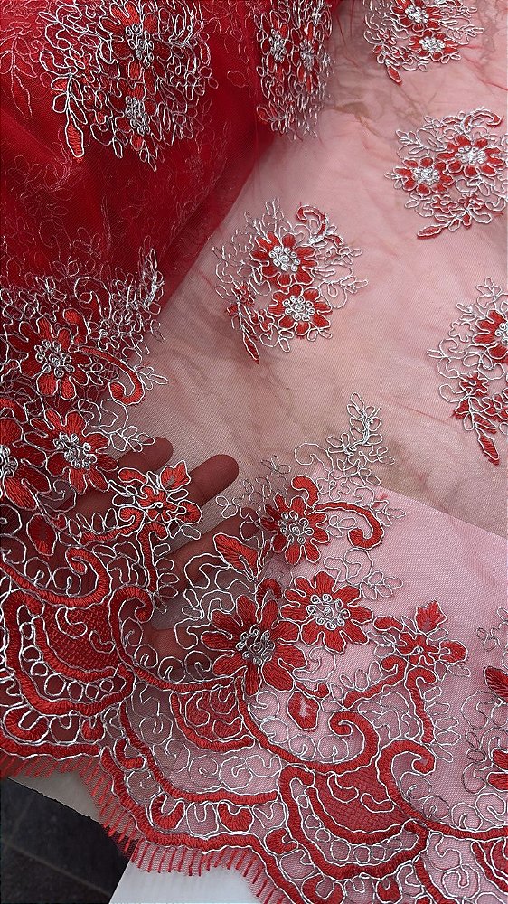 Tule Vermelho com Prata Luxo