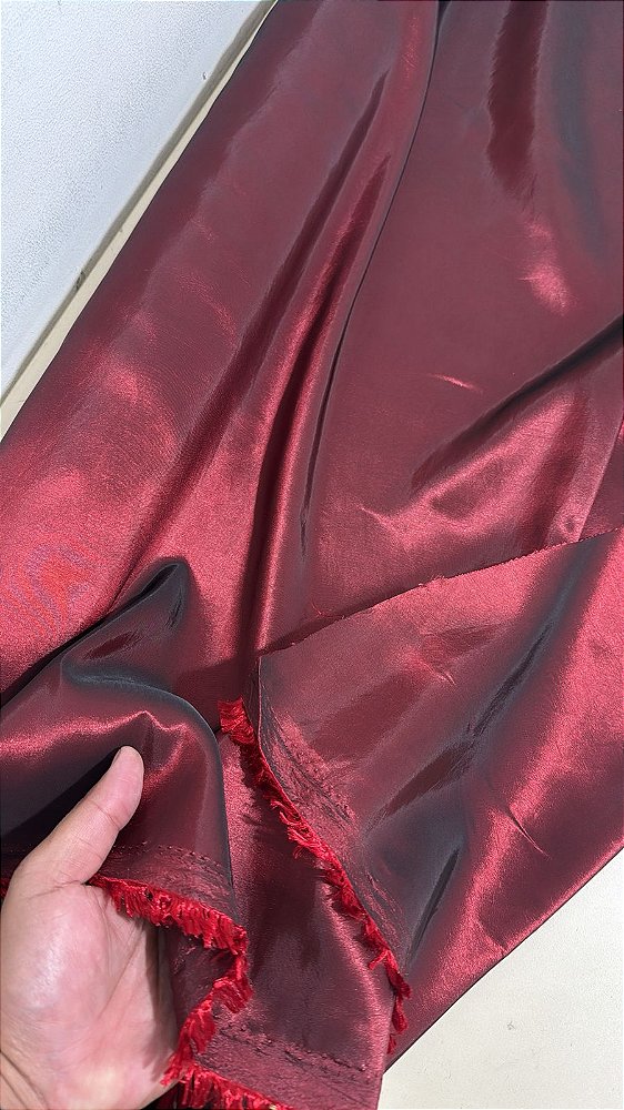 Tafetá Vermelho Ameixa