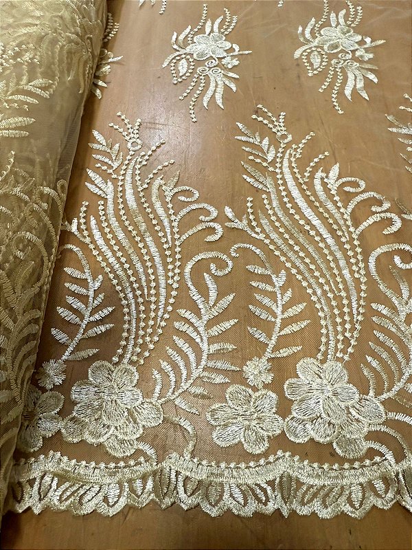 Tule Dourado Bordado