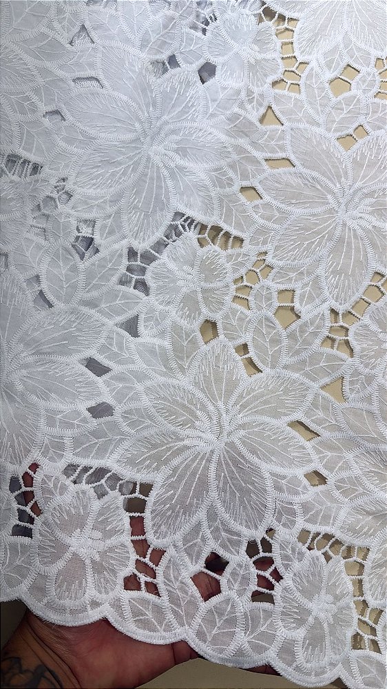 Rechilieu Branco Bordado