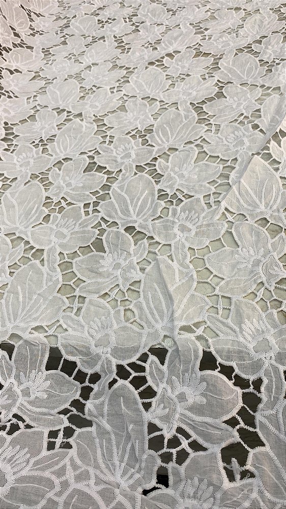 Rechilieu Branco Bordado