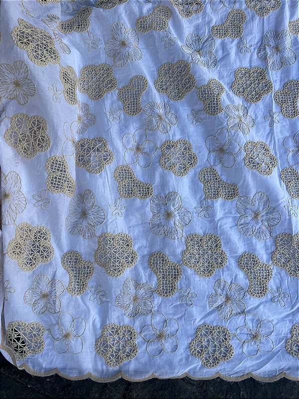 Rechilieu Branco Bordado