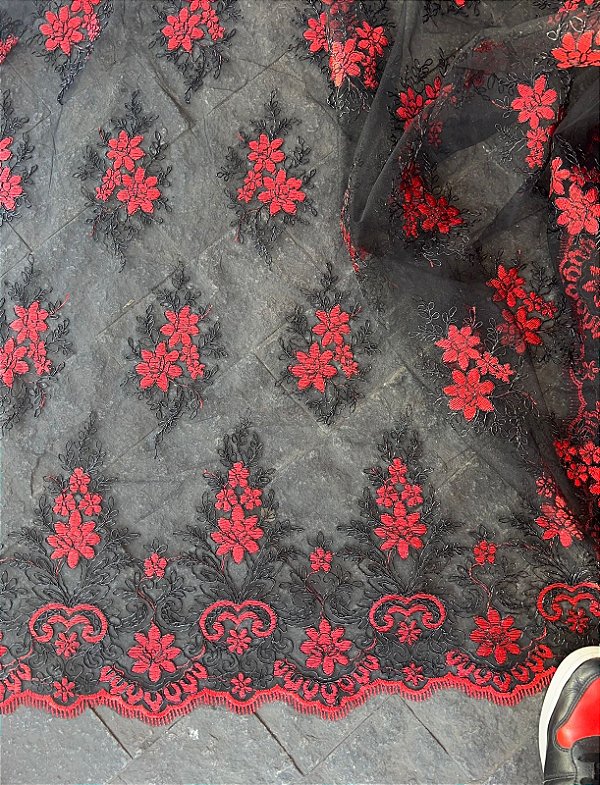 Tule Preto com Vermelho Bordado *PROMOÇÃO*
