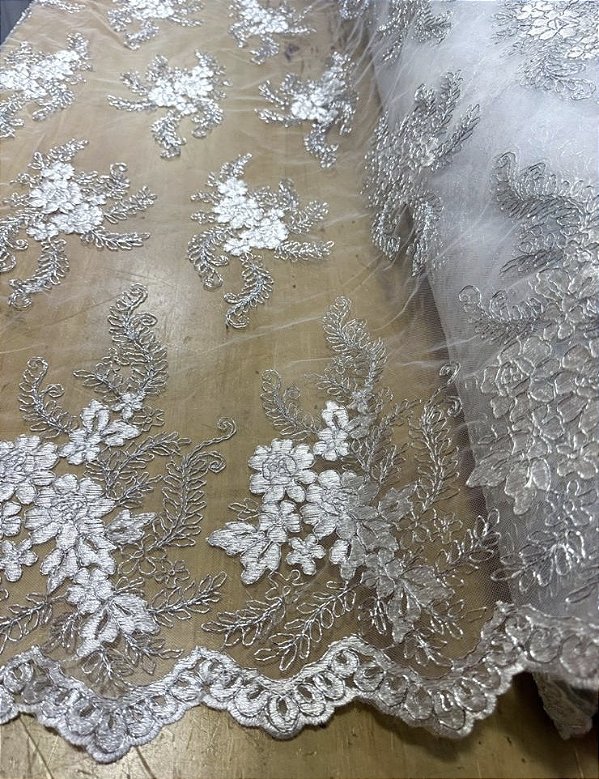Tule Branco com Prata Bordado *PROMOÇÃO*