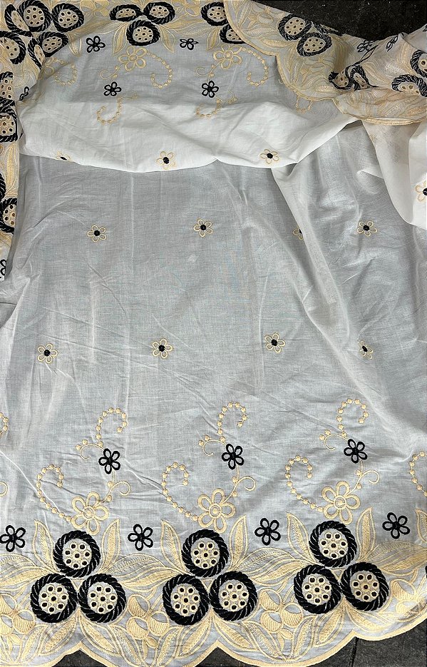 Lesse Branco Off Bordado