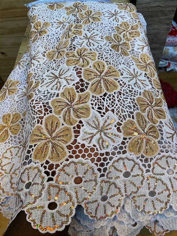 Africano Branco com Dourado Luxo