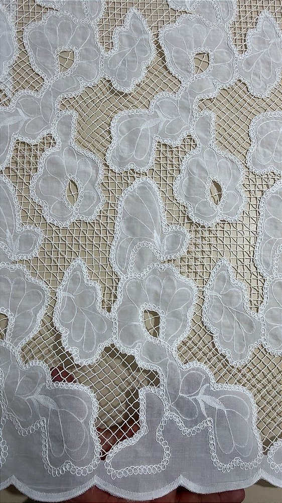 Rechilieu Branco Bordado