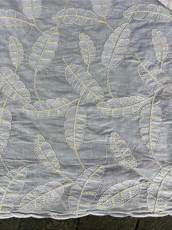 Lesse Branco Bordado