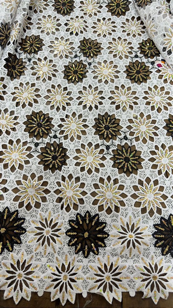 Africano Branco com Preto Bordado Luxo