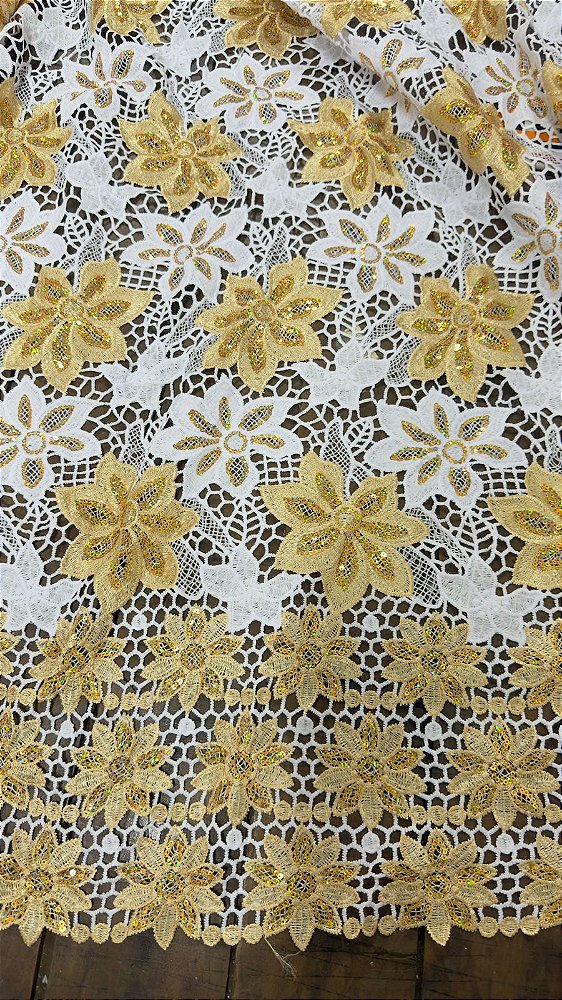 Africano Branco com Dourado Bordado Luxo