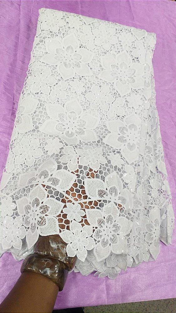 Africano Branco Bordado