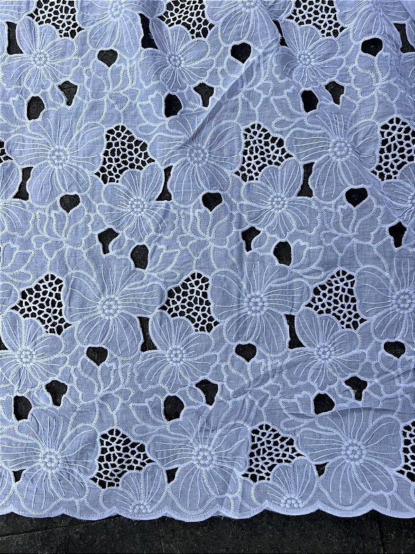 Rechilieu Branco Bordado