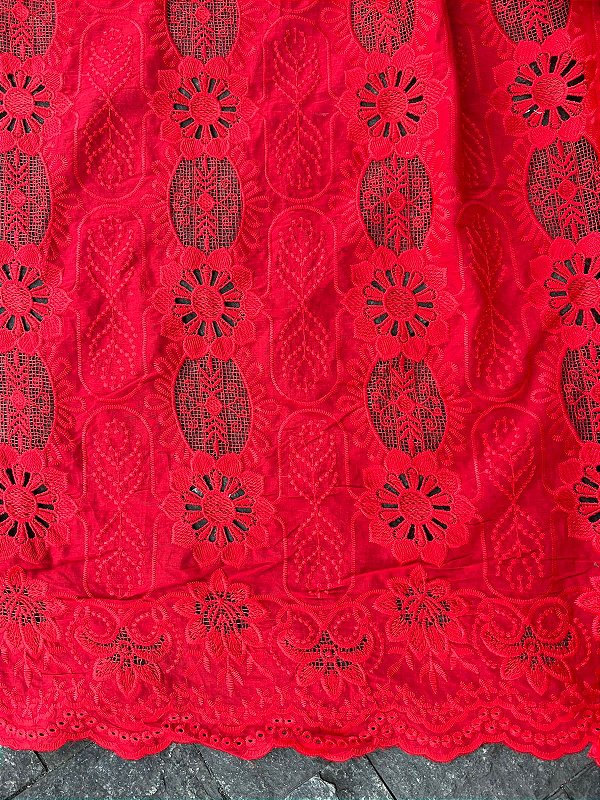 Rechilieu Vermelho Bordado