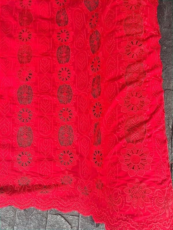 Rechilieu Vermelho Bordado