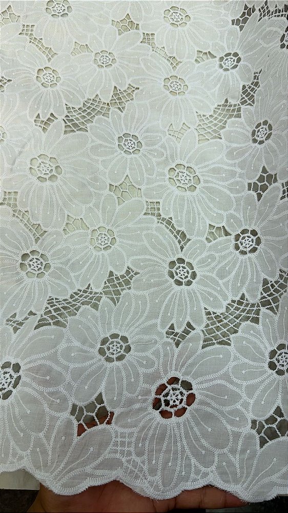 Rechilieu Branco Bordado