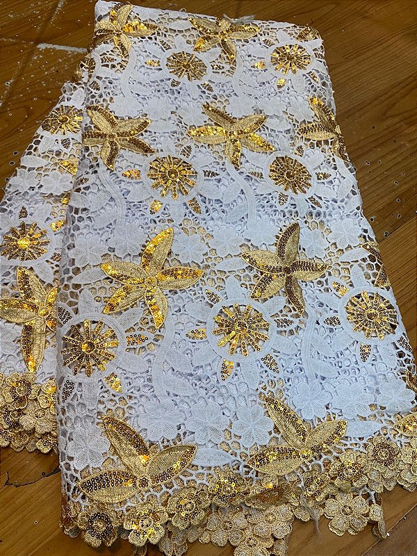 Africano Branco com Dourado Bordado Luxo