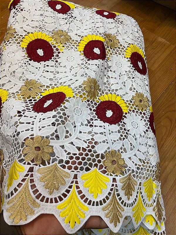 Africano Branco com Dourado Bordado Luxo