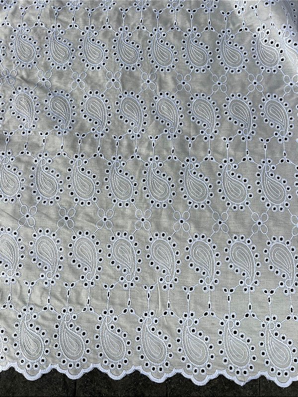 Lesse Branco Bordado