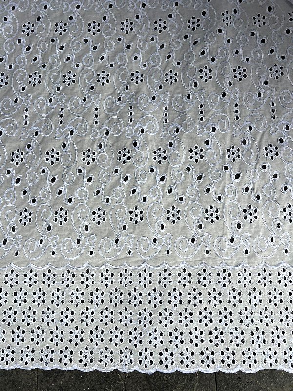 Lesse Branco Bordado