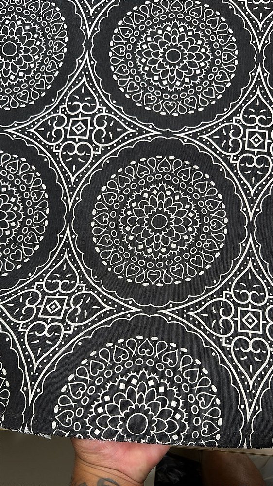 Jacquard Preto com Branco