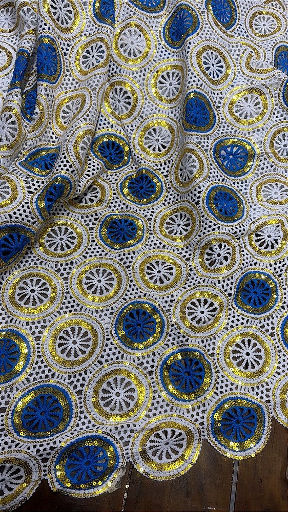 Africano Branco com Azul Bordado