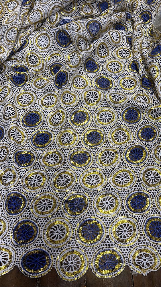 Africano Branco com Azul Bordado