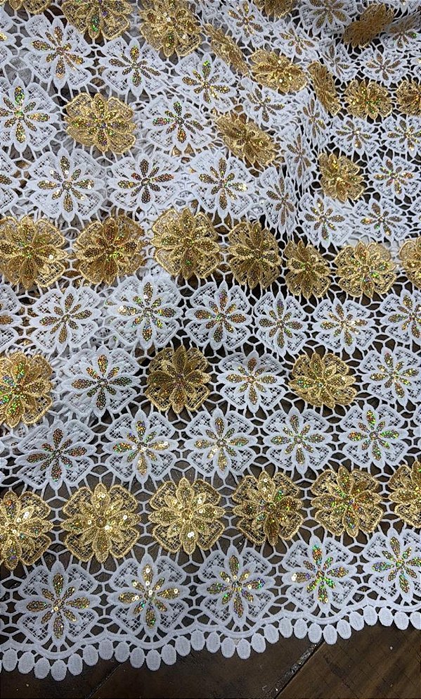 Africano Branco com Dourado Luxo
