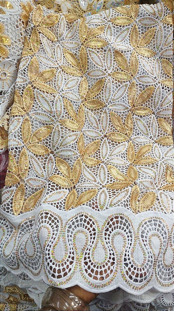 Africano Branco com Dourado Luxo