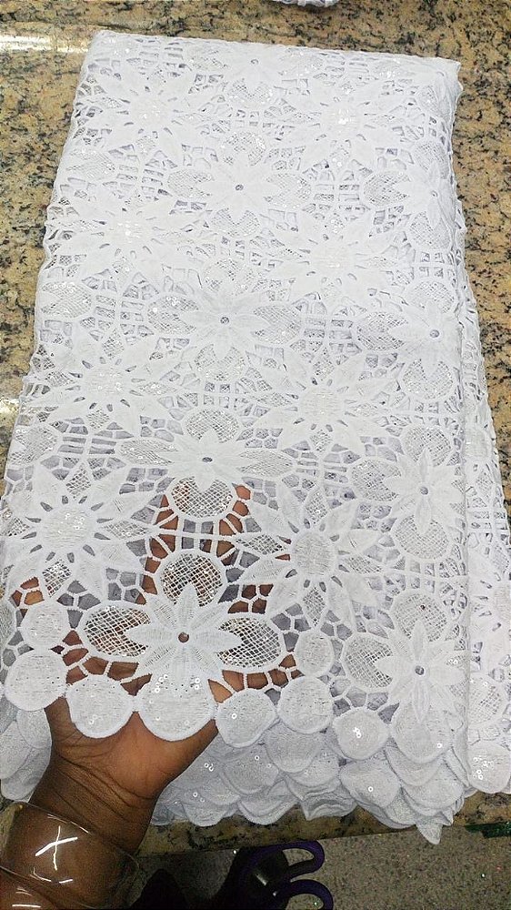 Africano Branco Bordado
